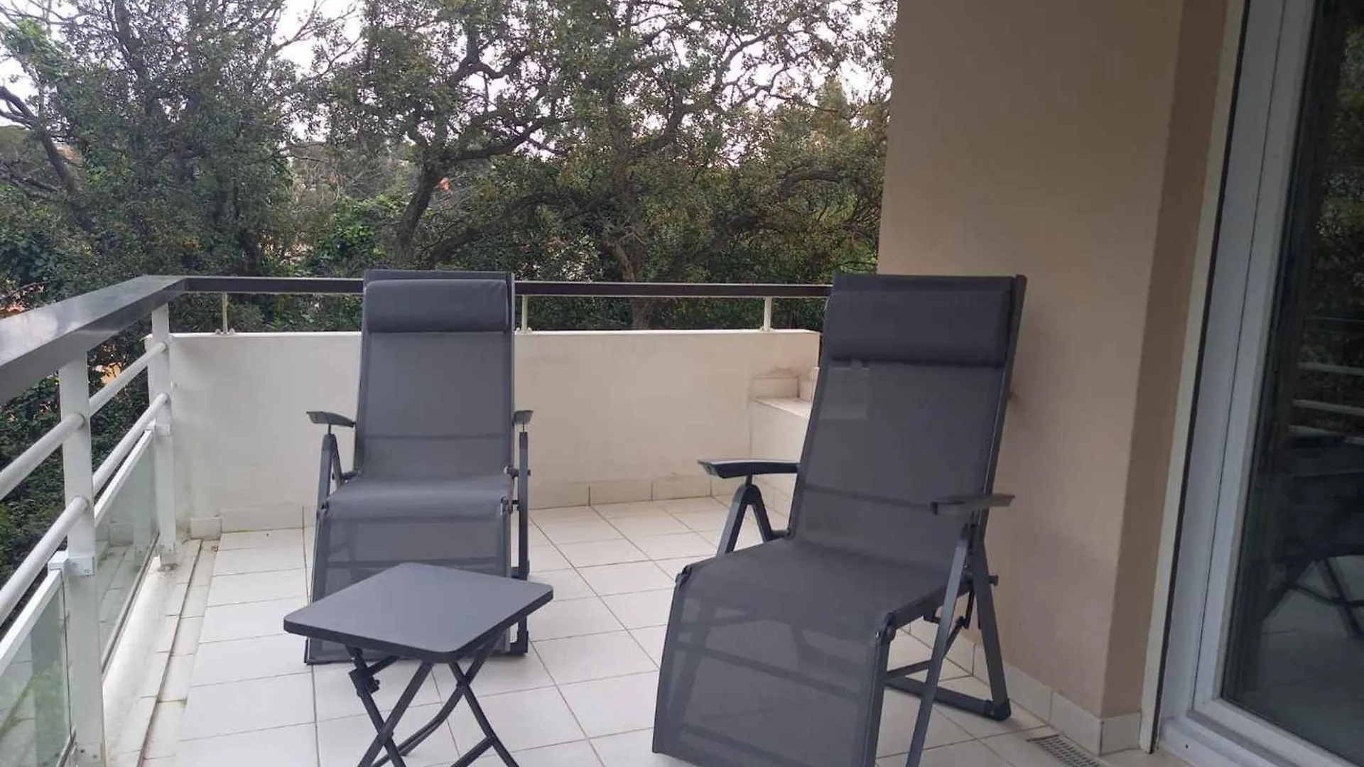 Appartement Moderne A Saint-Raphael, 2 Chambres - Fr-1-226A-204 France