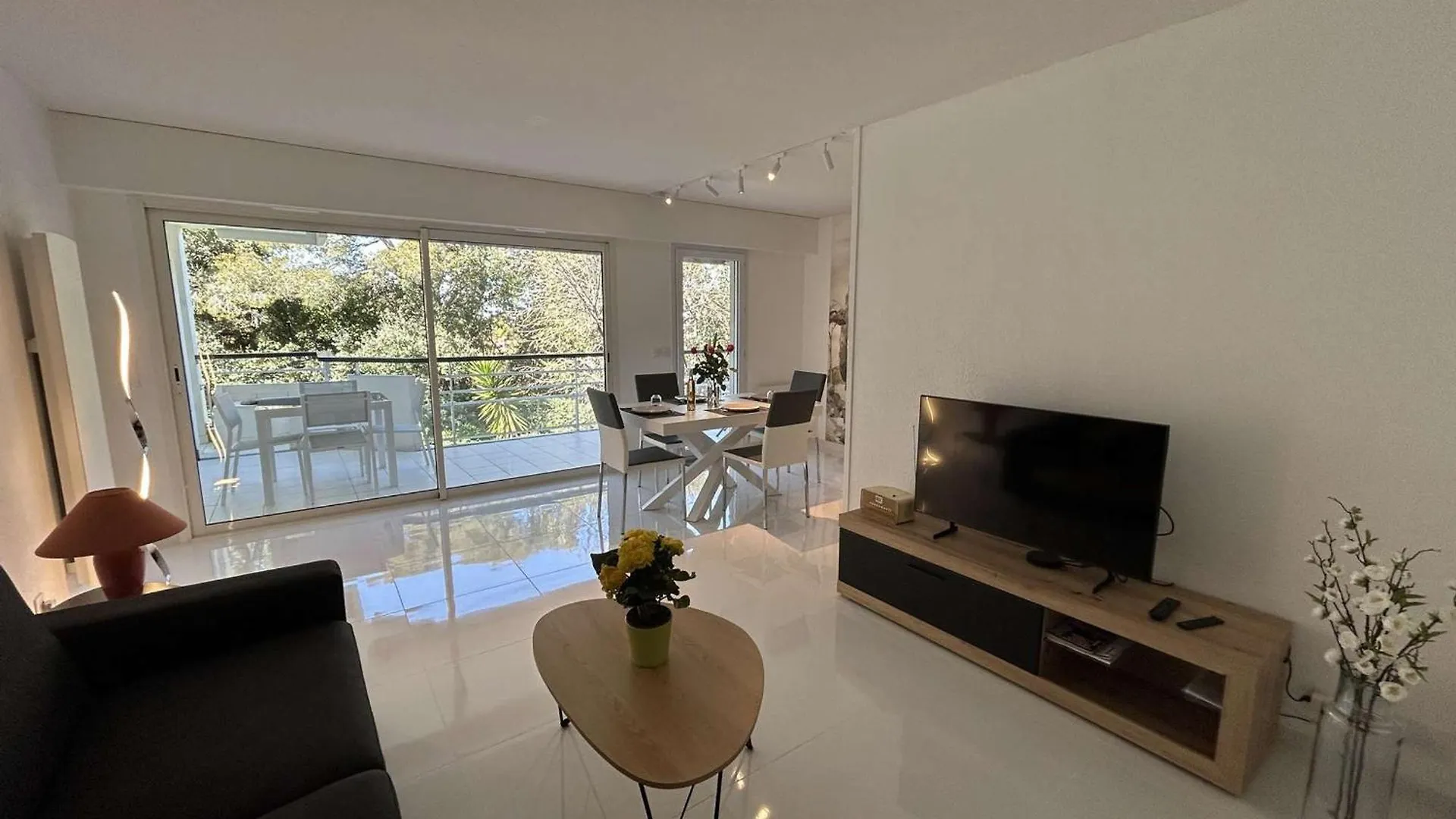 Appartement Moderne A Saint-Raphael, 2 Chambres - Fr-1-226A-204 Apartment